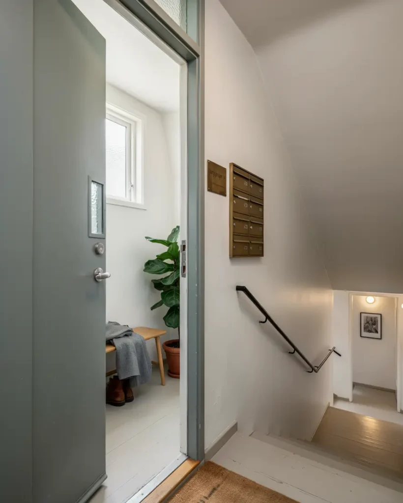 ombyggnation av entr och trapphus i flerbostadshus i bergsj n